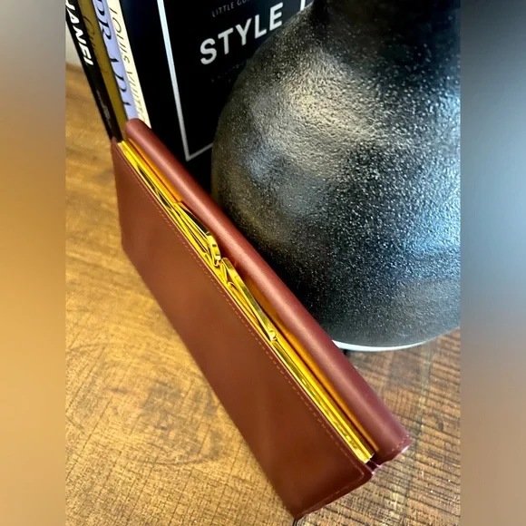 Cartier Mastline Long Kisslock Wallet in Leather (Bordeaux) - Picture 7 of 16